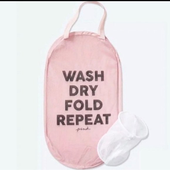 Pink mesh laundry basket and intimate bag - Picture 2 of 3